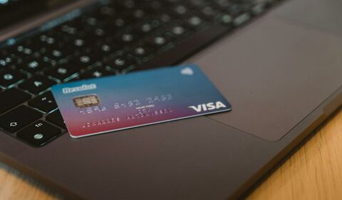Business credit: how a business credit card helps your startup