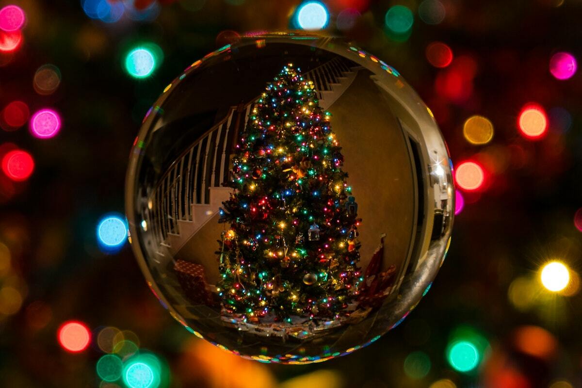 Ideas on how to throw a last minute Christmas party