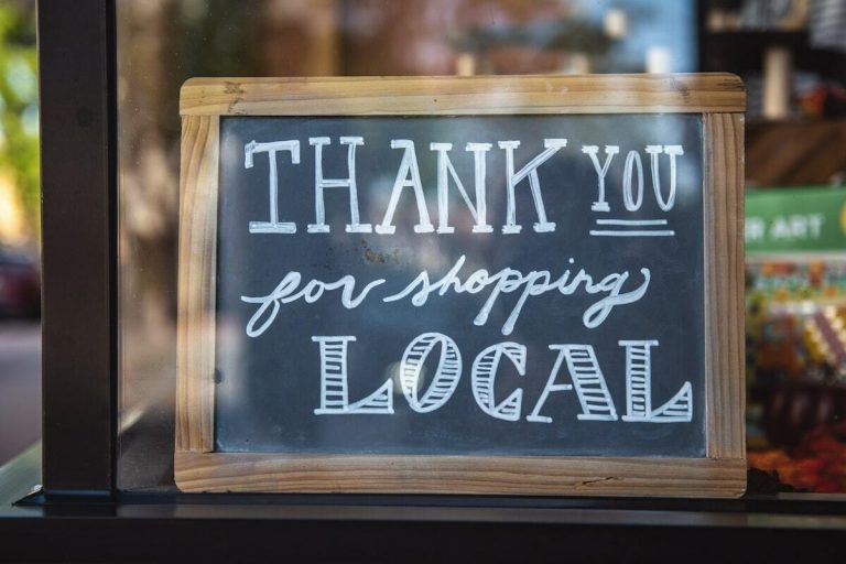 How can small businesses compete with the big chains